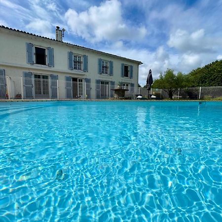 Domaine Du Galon D'Or Villa Arvert Екстериор снимка