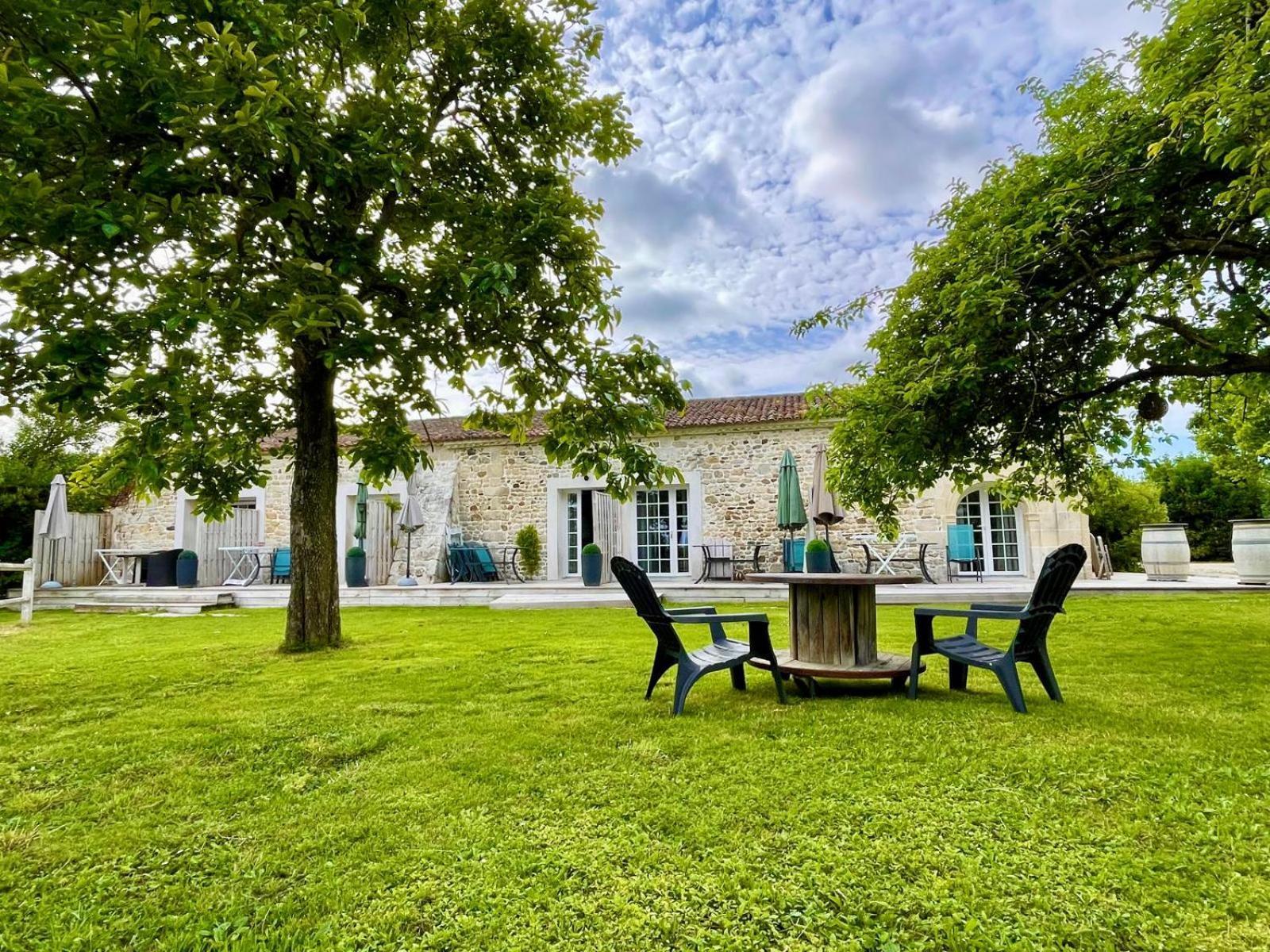 Domaine Du Galon D'Or Villa Arvert Екстериор снимка