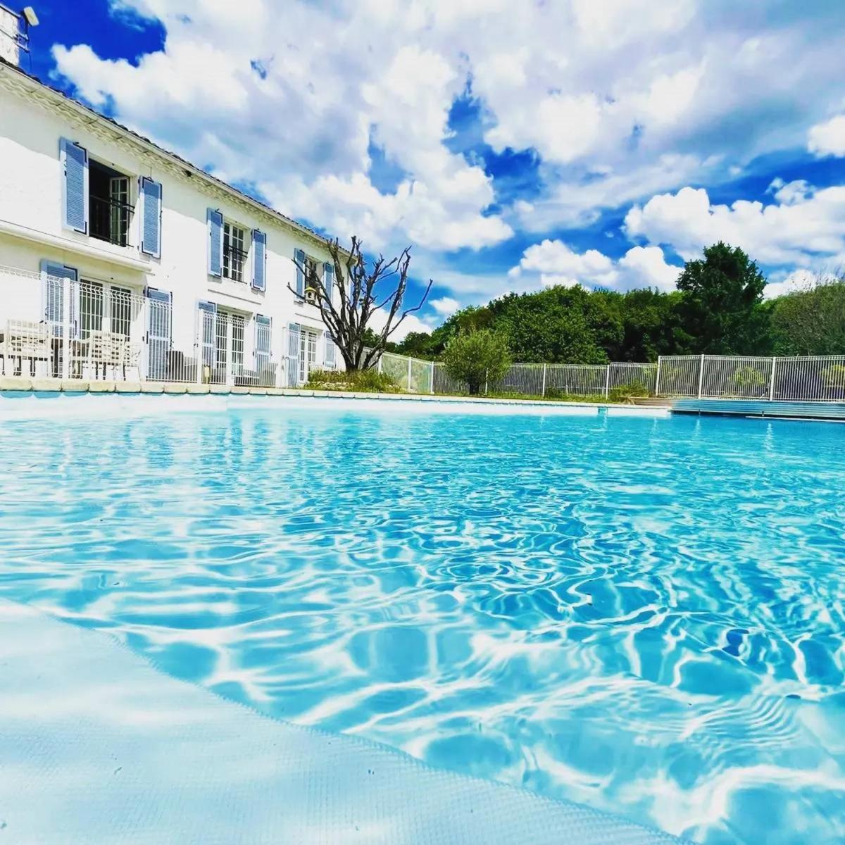 Domaine Du Galon D'Or Villa Arvert Екстериор снимка