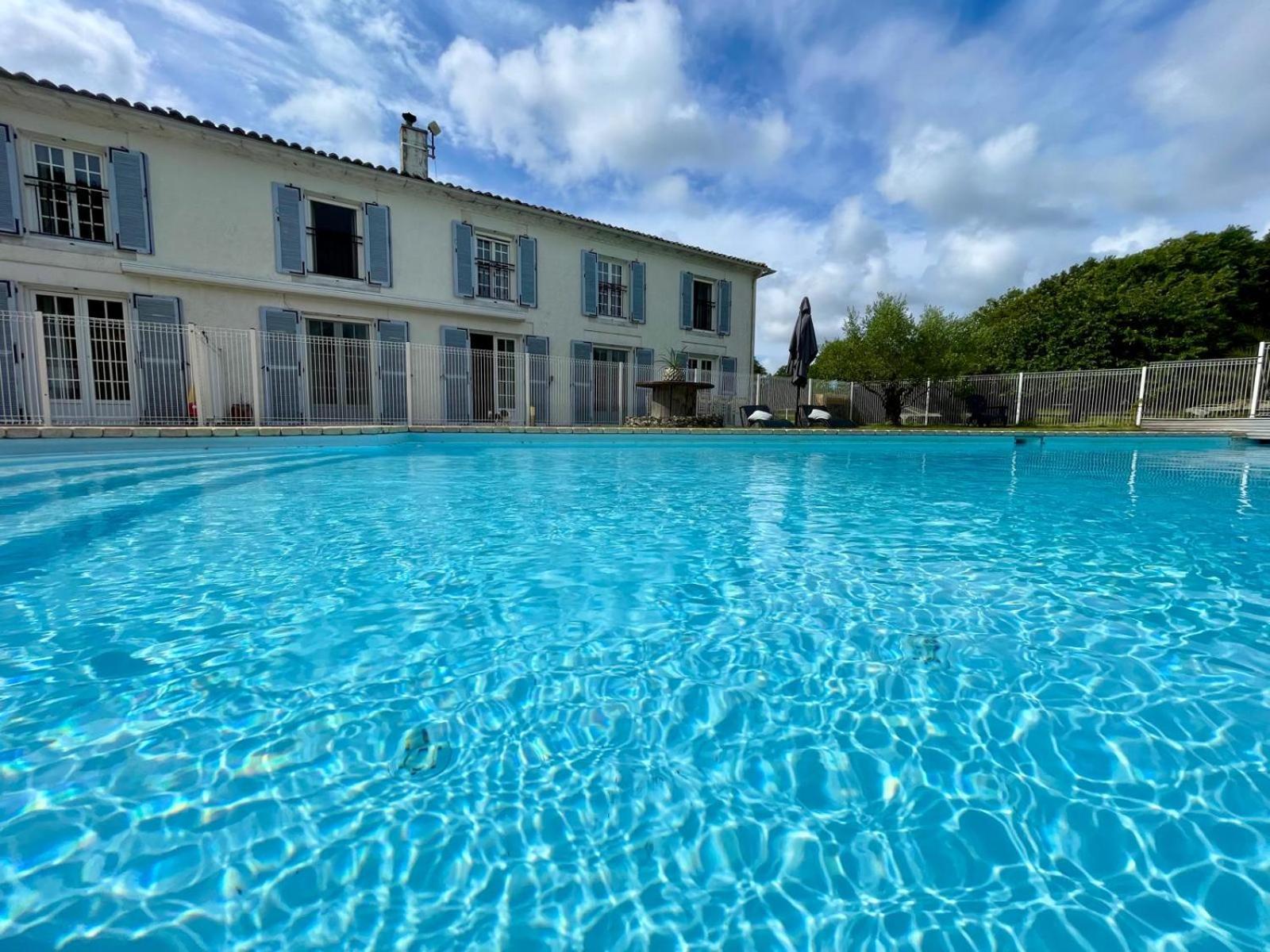 Domaine Du Galon D'Or Villa Arvert Екстериор снимка