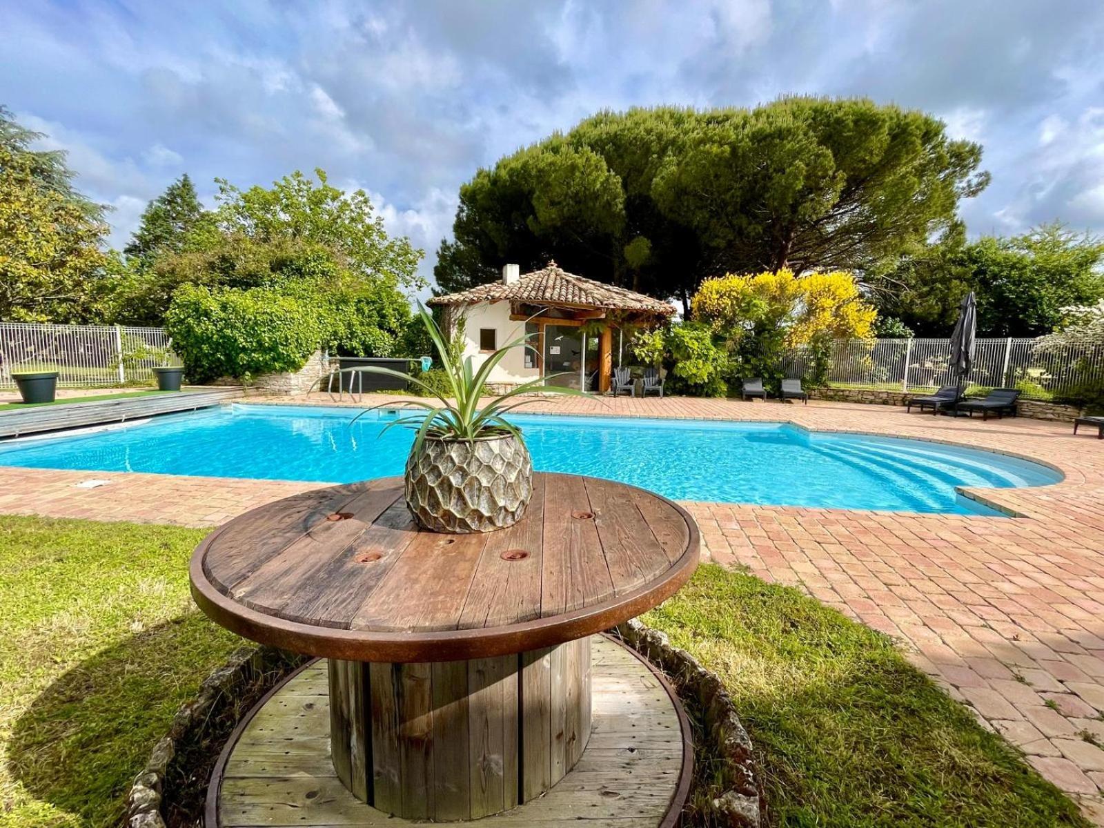 Domaine Du Galon D'Or Villa Arvert Екстериор снимка